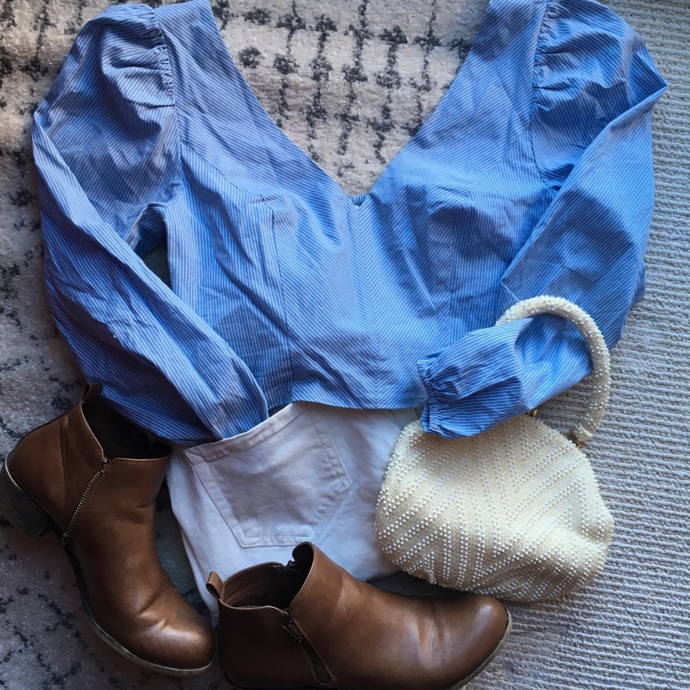 Blue spring long sleeve crop top urban outfitters